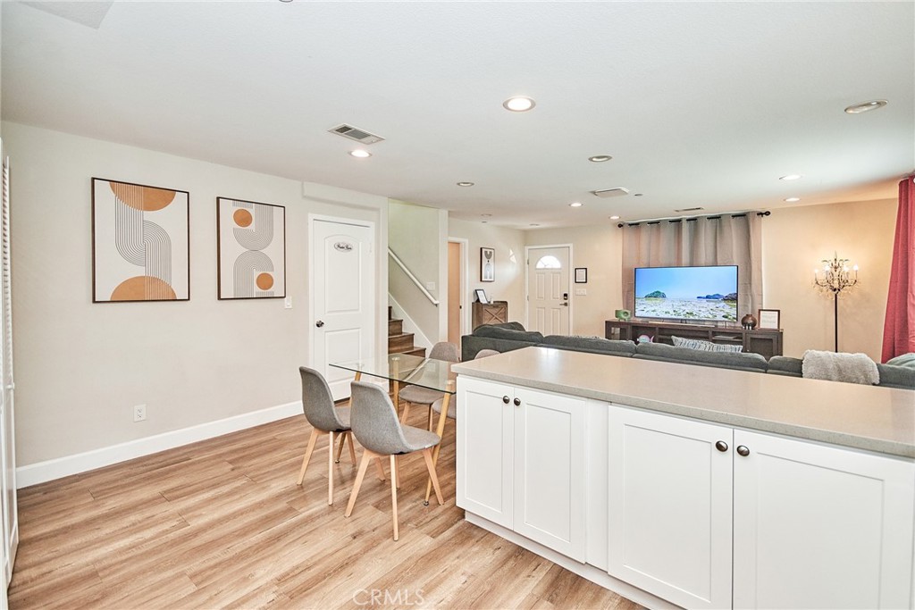 Residential Lease for rent at 1307 W 9th, Santa Ana CA featuring 1 bed and 1 bath