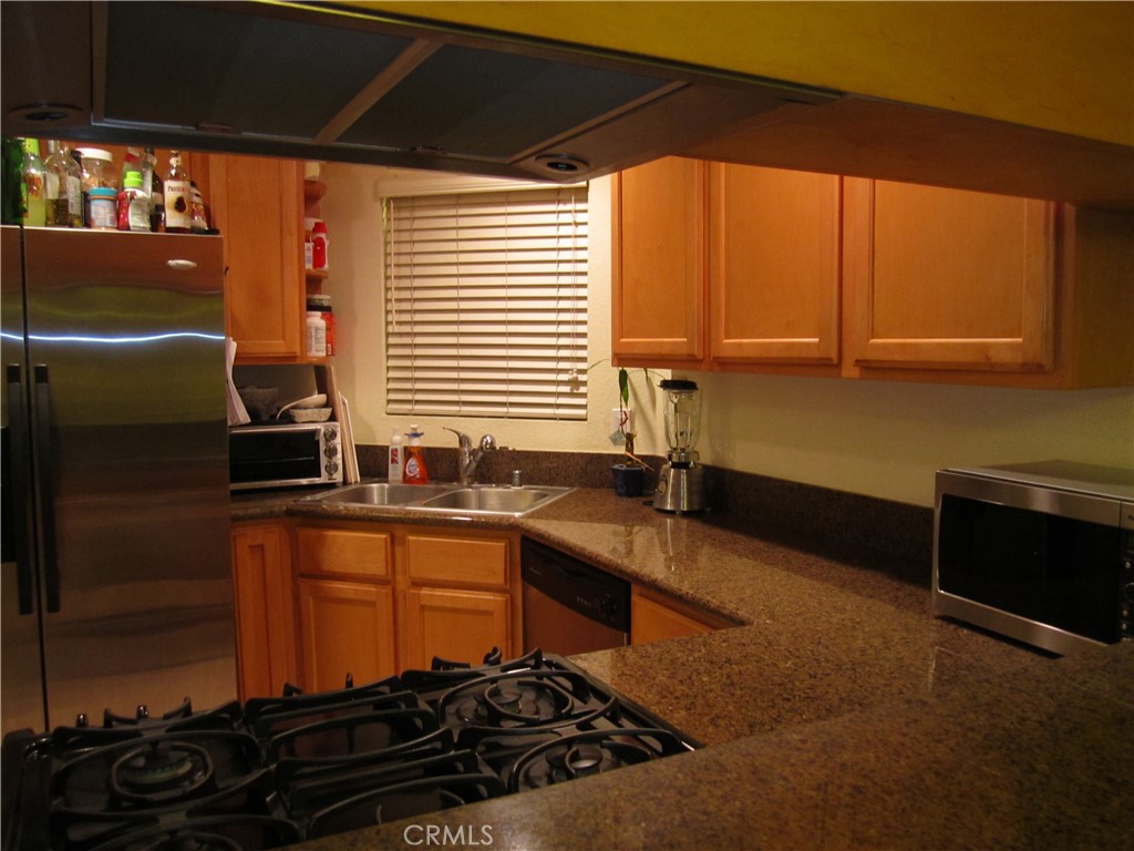 Condominium for sale at 1414 Coronado 302, Long Beach, CA featuring 2 beds and 2 baths