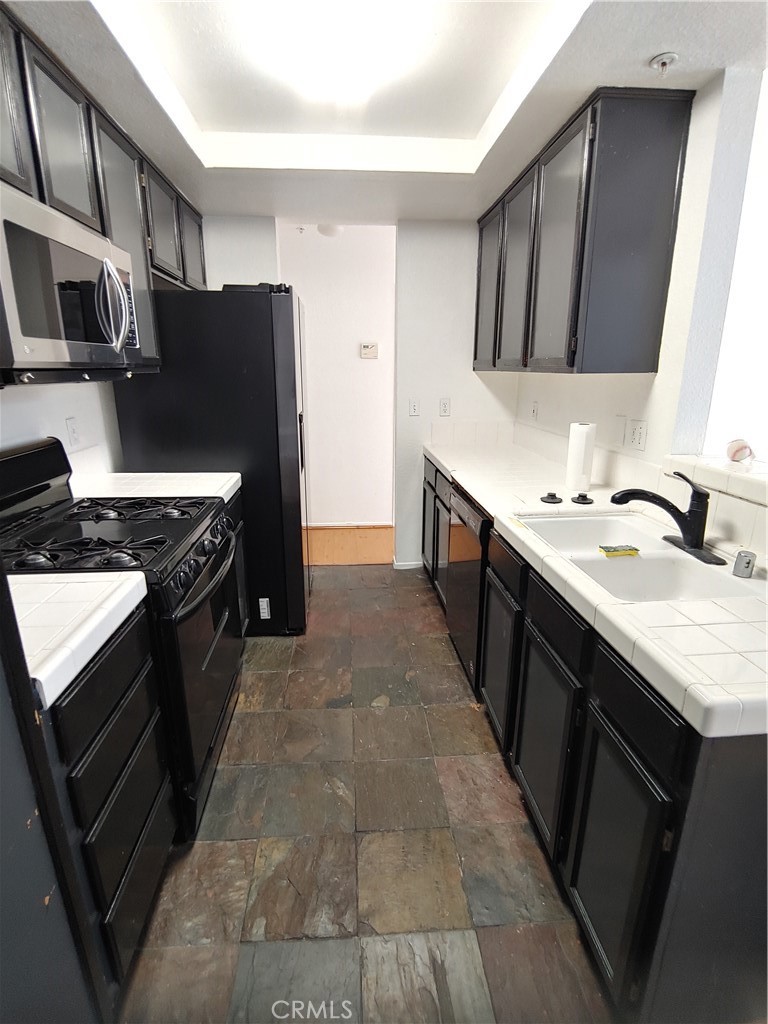 Residential Lease for rent at 9882 Arrow, Rancho Cucamonga CA featuring 3 beds and 2 baths