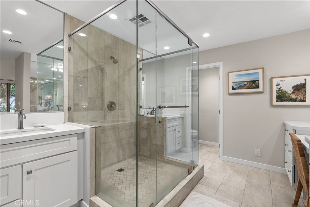 Residential Lease for rent at 601 Lido Park Drive G, Newport Beach, Orange CA featuring 2 beds and 2 baths