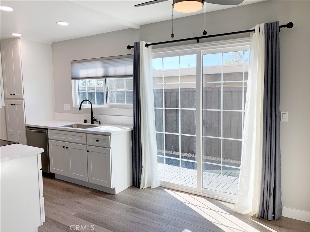Residential Lease for rent at 55 Streamwood, Irvine CA featuring 1 bed and 1 bath