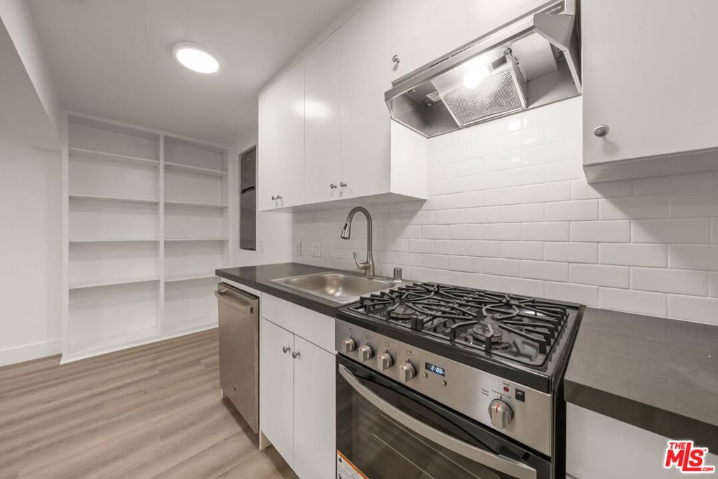 Condominium for rent at 6821 E Ocean Boulevard 1/2, Long Beach, CA and 1 bath