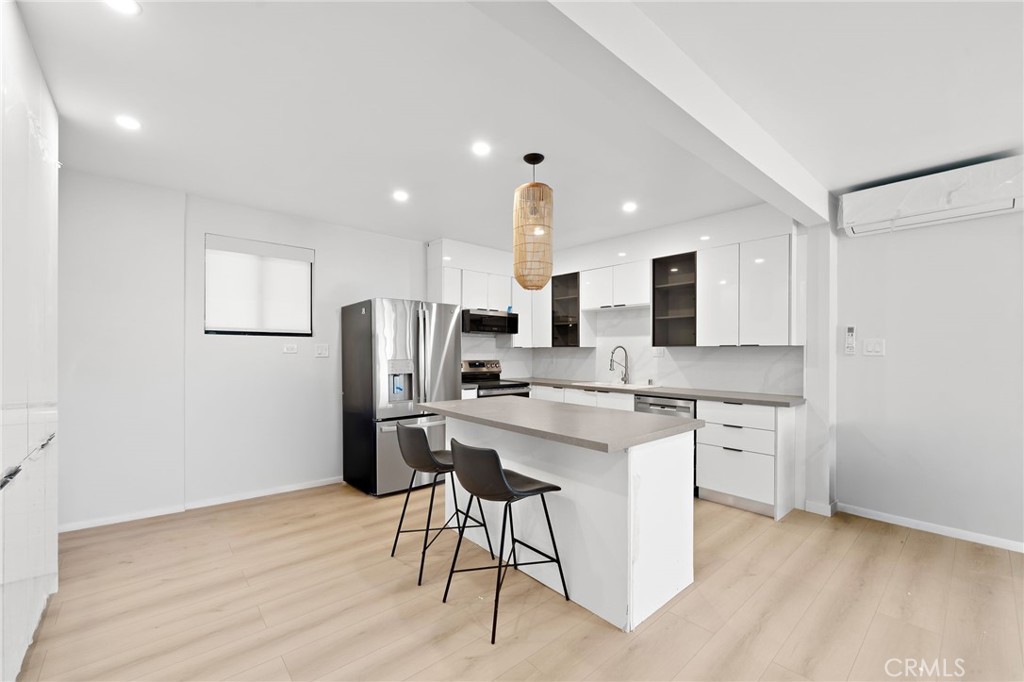 Residential Lease for rent at 600 Ocean B, Seal Beach, Orange County, CA featuring 1 bed and 1 bath