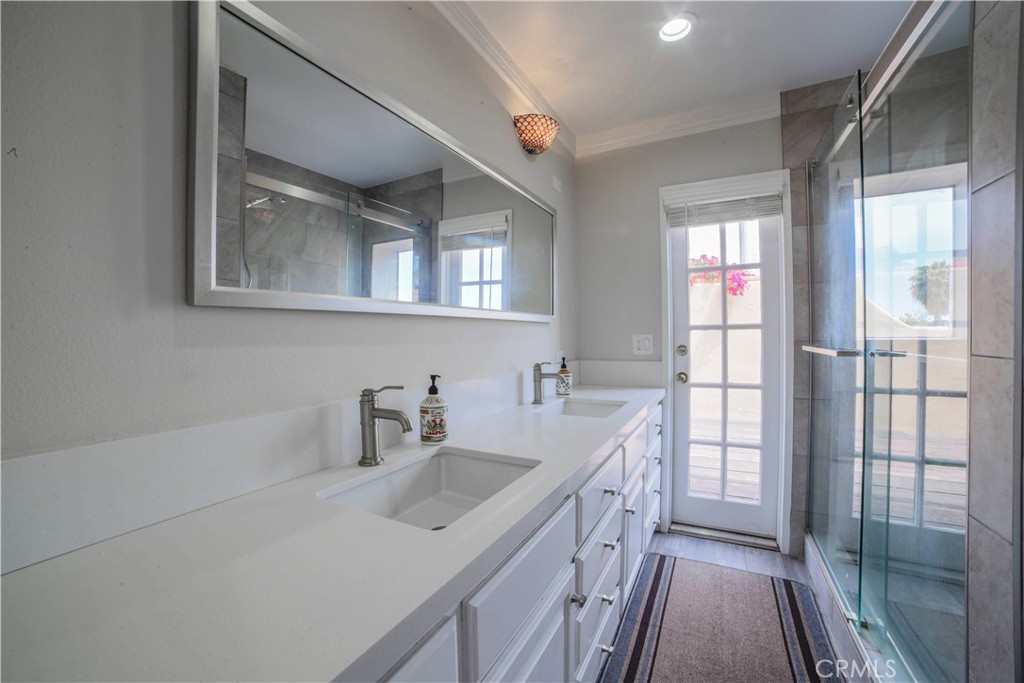 Residential Lease for rent at 1601 Louise Street, Laguna Beach CA featuring 2 beds and 2 baths