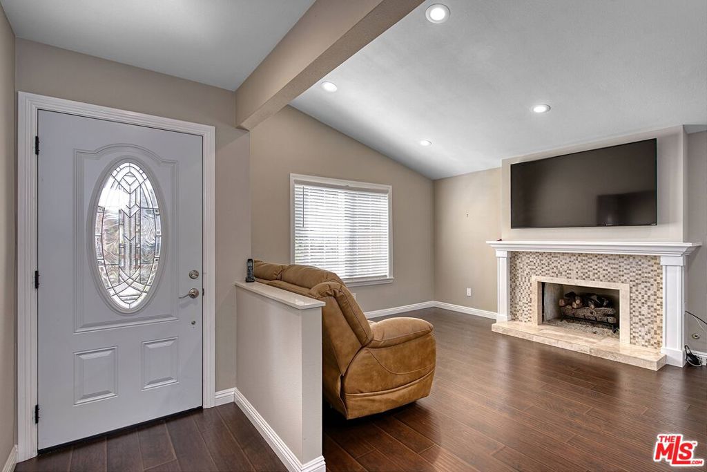 Residential Lease for rent at 30655 Lakefront Drive, Agoura Hills CA featuring 3 beds and 2 baths