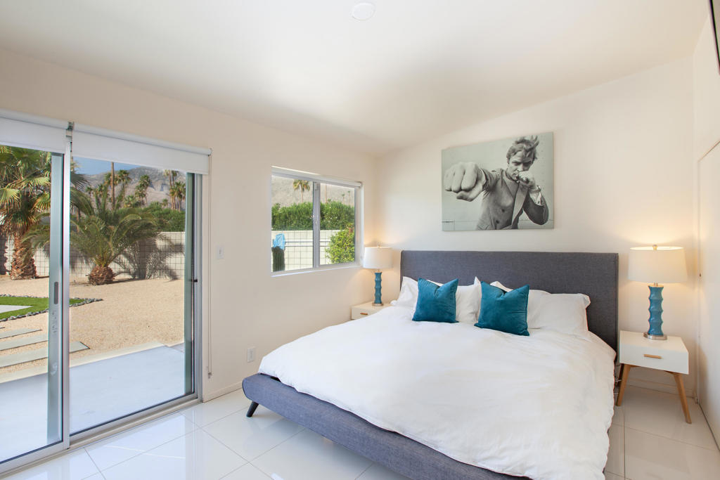 Residential Lease for rent at 2007 E Andreas Road, Palm Springs CA featuring 3 beds and 2 baths