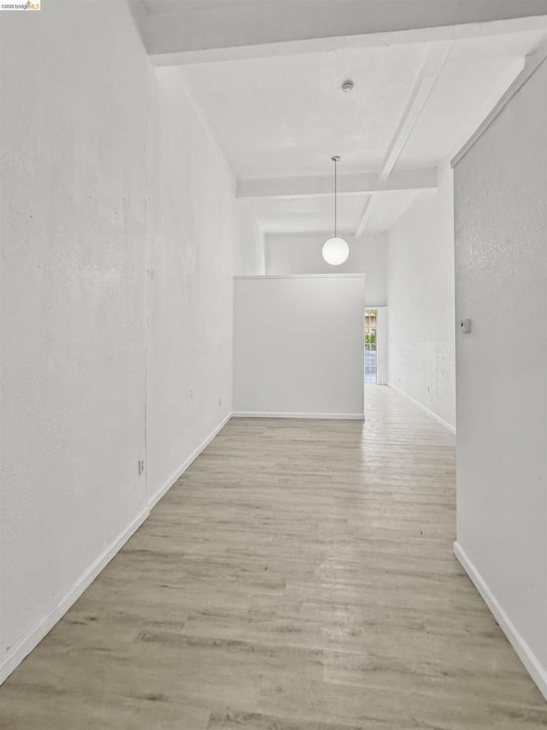 Residential Lease for rent at 2869 38Th Ave, Oakland CA featuring 2 beds and 1 bath