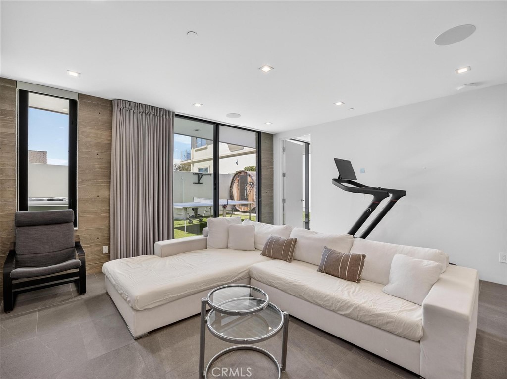 Residential Lease for rent at 703 N Lucia, Redondo Beach CA featuring 4 beds and 4 baths