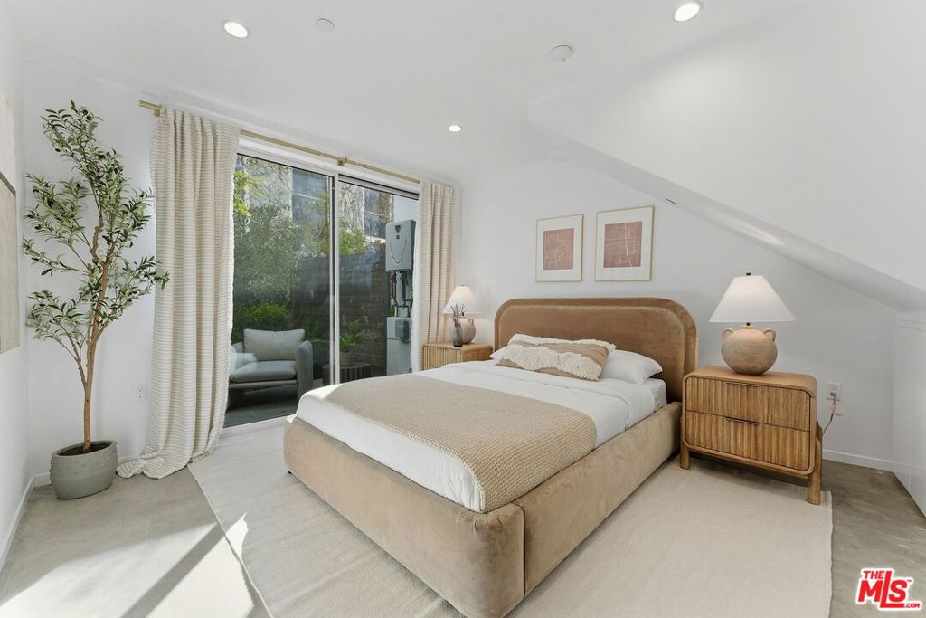 Residential for sale at 1244 14th Street Unit D, Santa Monica CA featuring 2 beds and 3 baths