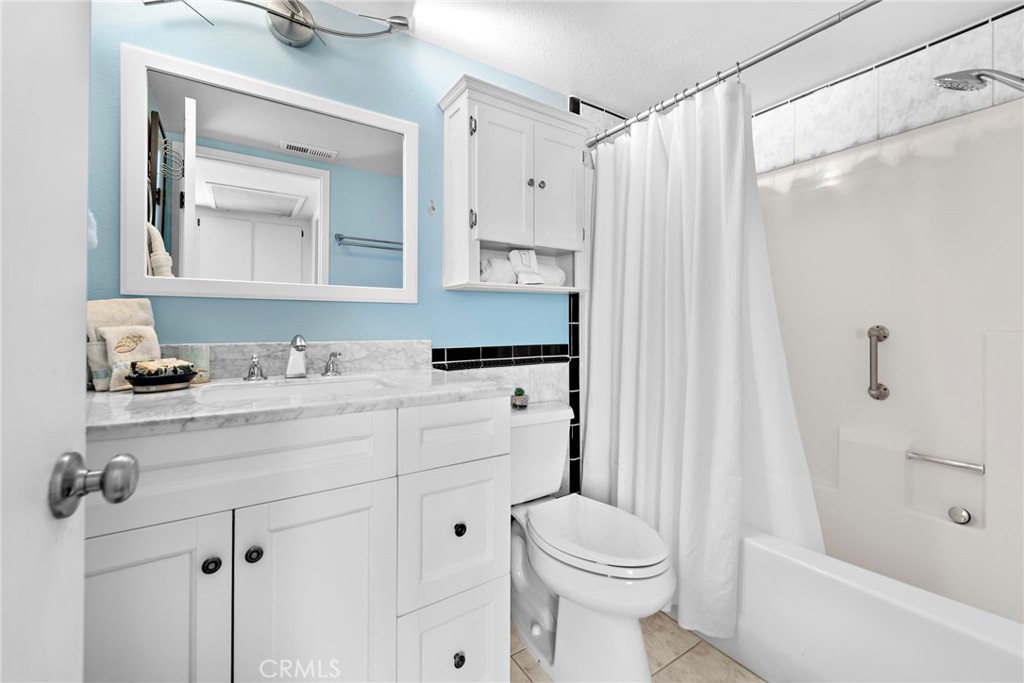 Residential Lease for rent at 33852 Del Obispo 18, Dana Point, Orange CA featuring 1 bed and 1 bath
