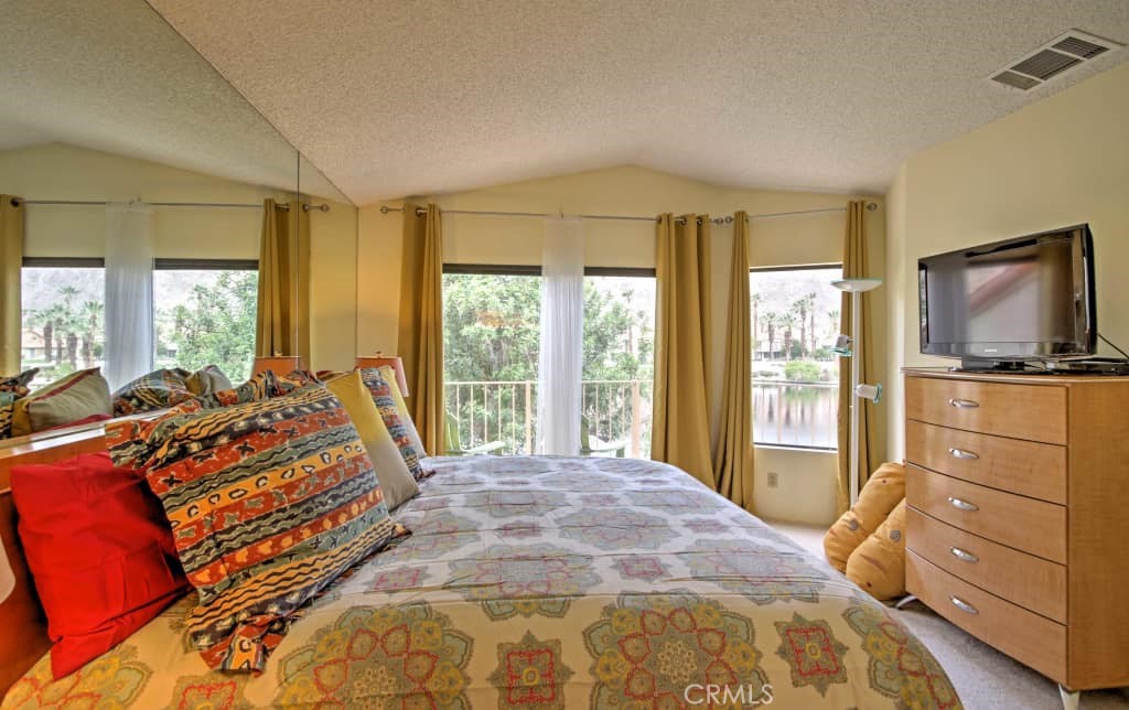 Residential Lease for rent at 55435 Tanglewood, La Quinta CA featuring 2 beds and 3 baths