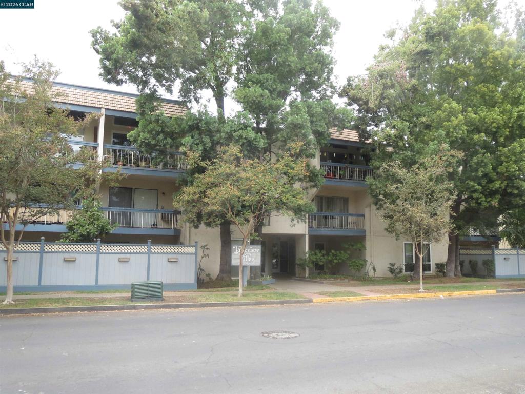 Residential Lease for rent at 1591 Ellis St., Concord CA featuring 1 bed and 1 bath