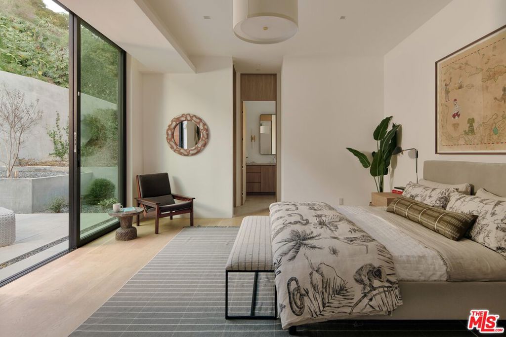 Residential Lease for rent at 10901 Chalon Road, Los Angeles, Los Angeles County, CA featuring 6 beds and 11 baths