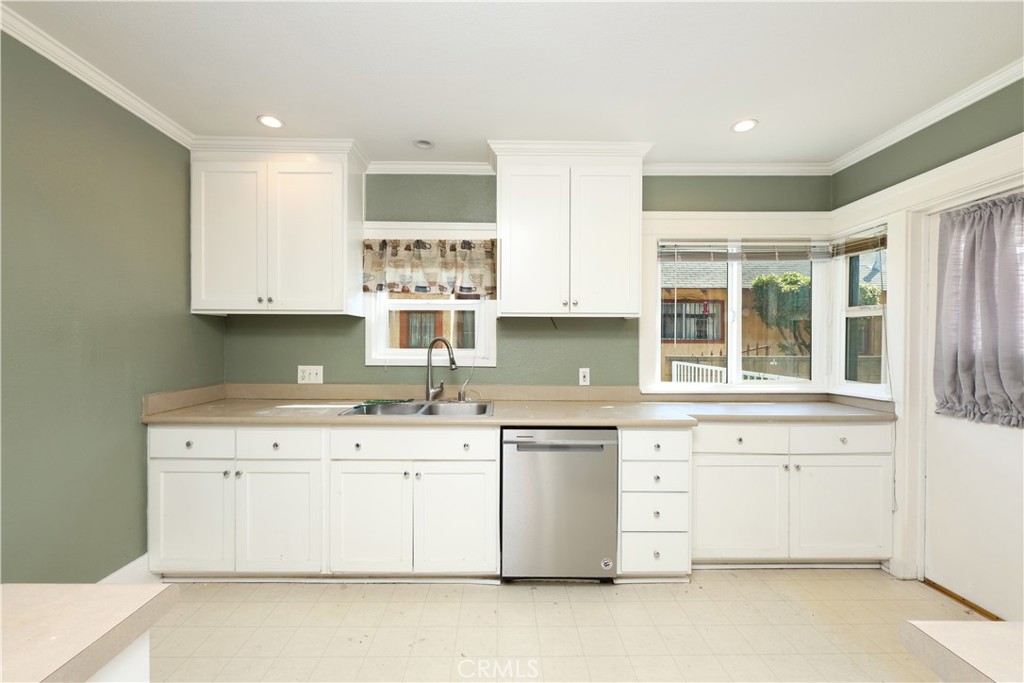 Residential Lease for rent at 821 N Atlantic, Alhambra CA featuring 2 beds and 2 baths
