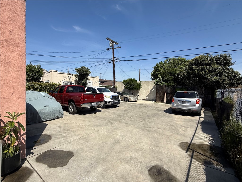 Triplex for sale at 1171 W 38th Street, Los Angeles, CA