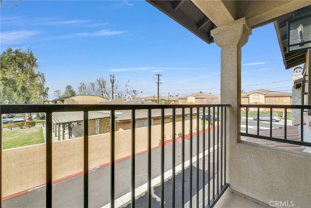 Residential Lease for rent at 16385 Valencia Avenue 3, Fontana CA featuring 3 beds and 3 baths