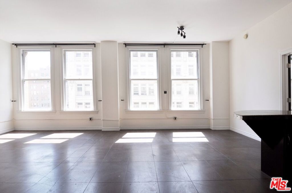 Residential for sale at 215 W 7th Street 907, Los Angeles CA featuring 1 bed and 1 bath