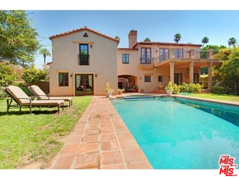 Residential Lease for rent at 725 N FOOTHILL Road, Beverly Hills CA featuring 8 beds and 11 baths