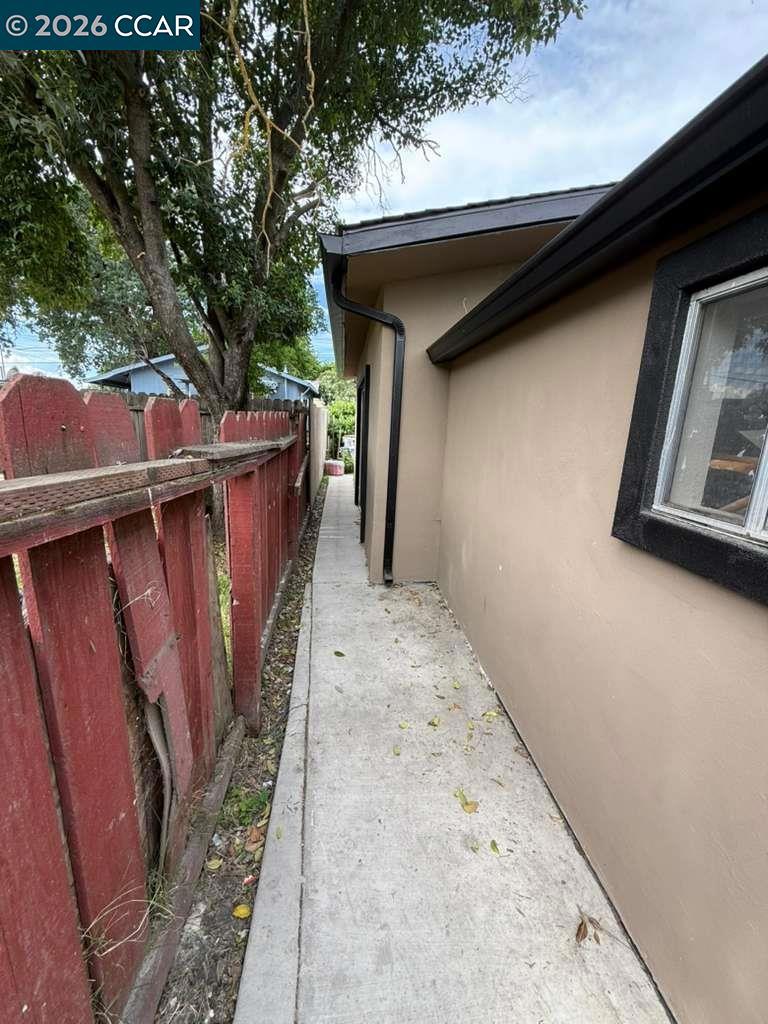 Residential Lease for rent at 3232 Sanguinetti Ln, Stockton, San Joaquin County CA featuring 2 beds and 2 baths
