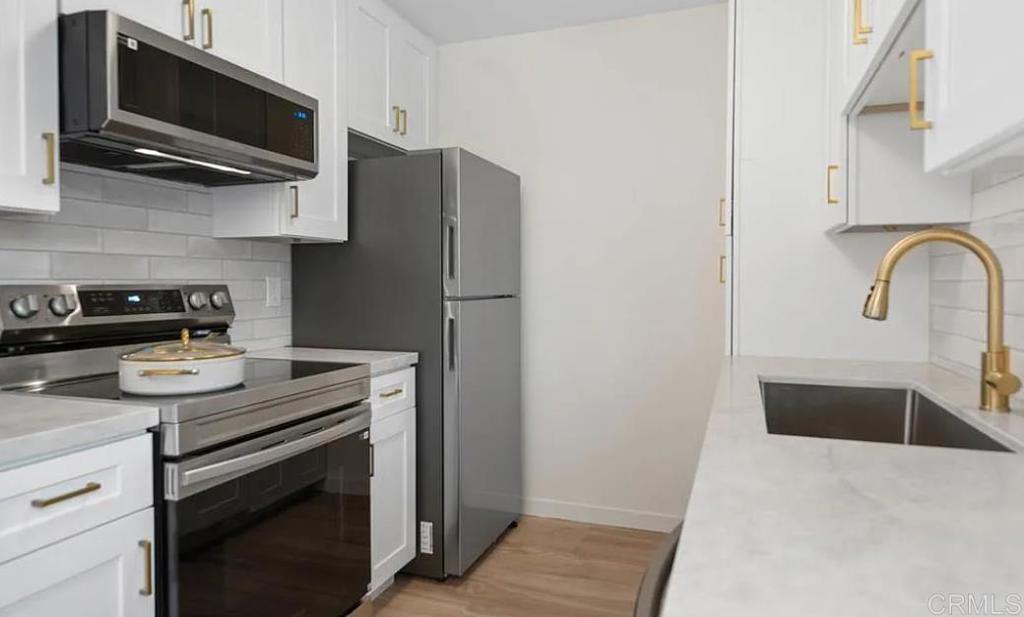 Residential Lease for rent at 3825 Van Dyke 3, San Diego CA featuring 2 beds and 2 baths
