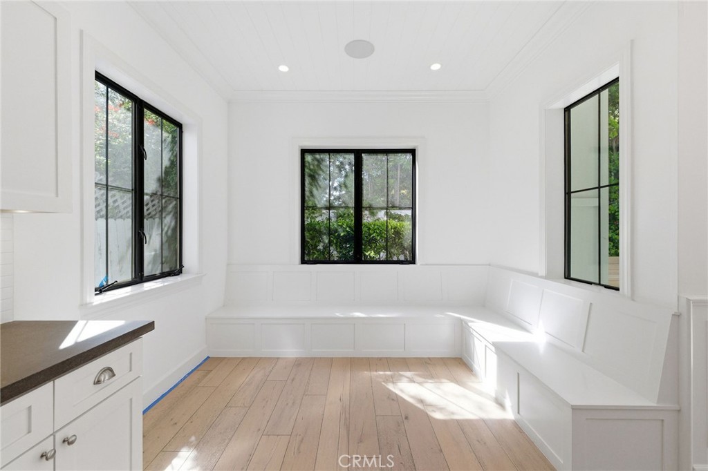 Residential Lease for rent at 1405 Oak Avenue, Manhattan Beach CA featuring 4 beds and 5 baths