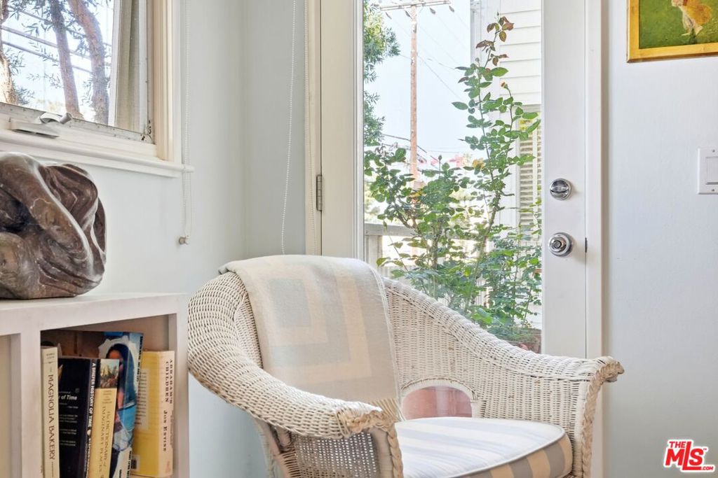 Residential for sale at 2115 3rd Street 102, Santa Monica CA featuring 2 beds and 3 baths