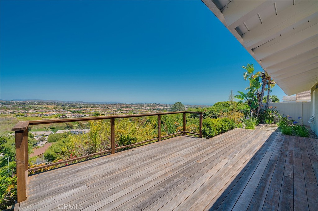 Residential Lease for rent at 32372 Crete Road, Dana Point CA featuring 4 beds and 4 baths