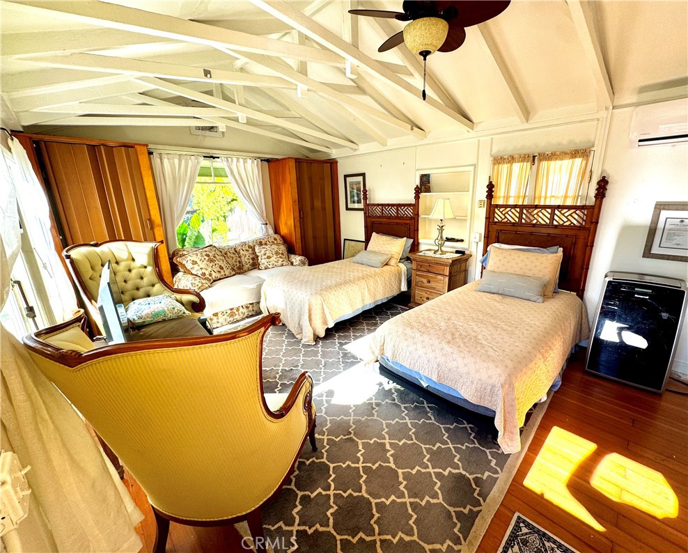 Residential Lease for rent at 455 Myrtle Street, Laguna Beach CA and 1 bath