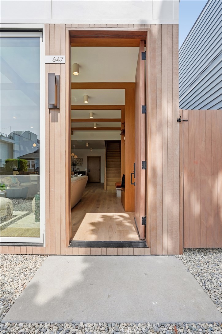 Residential for sale at 647 Navy Street, Santa Monica CA featuring 3 beds and 3 baths