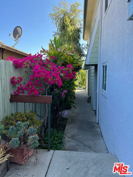 Residential for sale at 1837 11th Street 3, Santa Monica CA featuring 2 beds and 3 baths