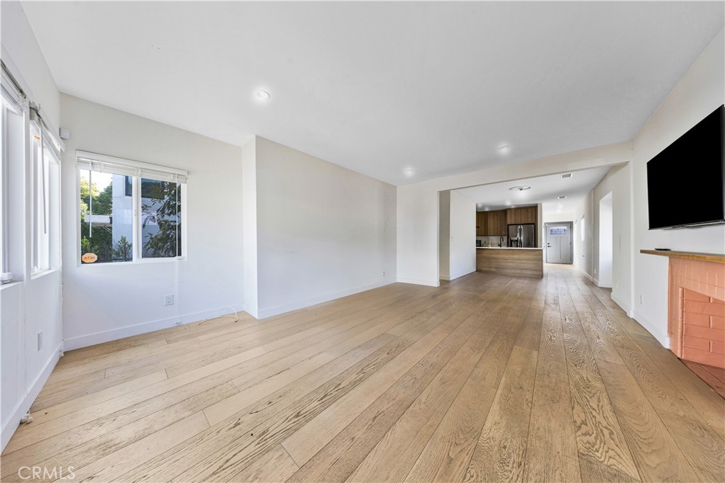 Residential for sale at 2672 Newell, Los Angeles CA featuring 5 beds and 4 baths