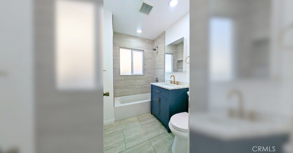 Residential Lease for rent at 233 W I Street 1, Ontario CA featuring 2 beds and 1 bath
