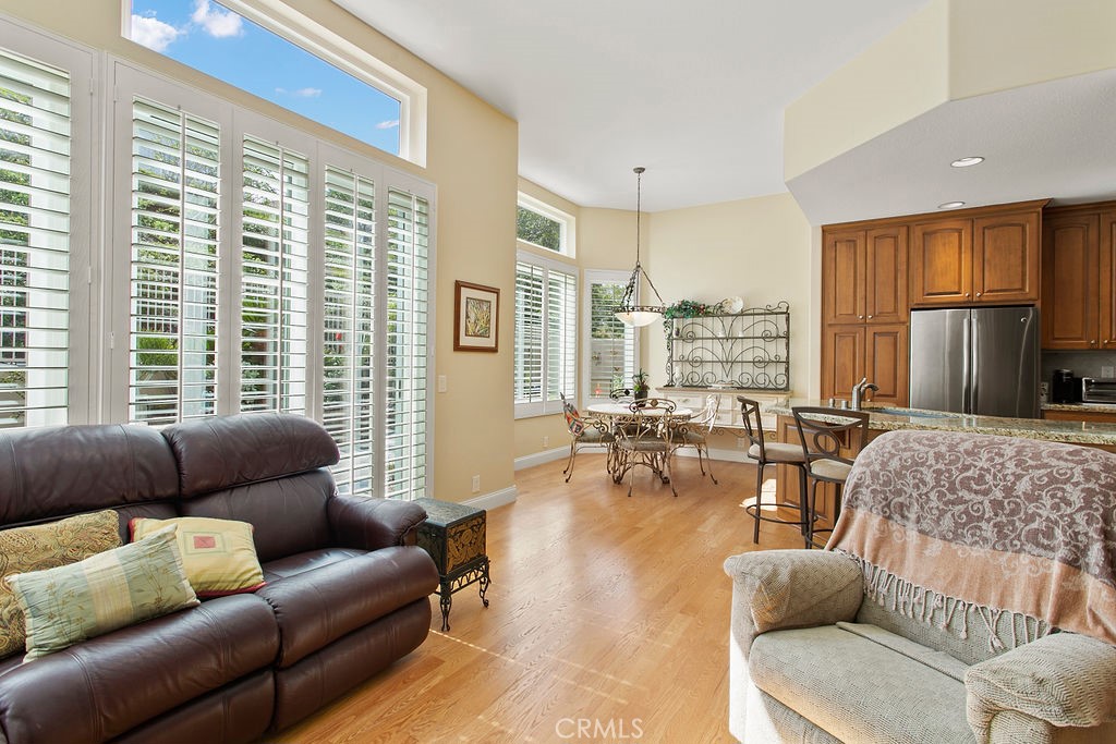 Residential Lease for rent at 21432 Bastia, Mission Viejo CA featuring 2 beds and 2 baths
