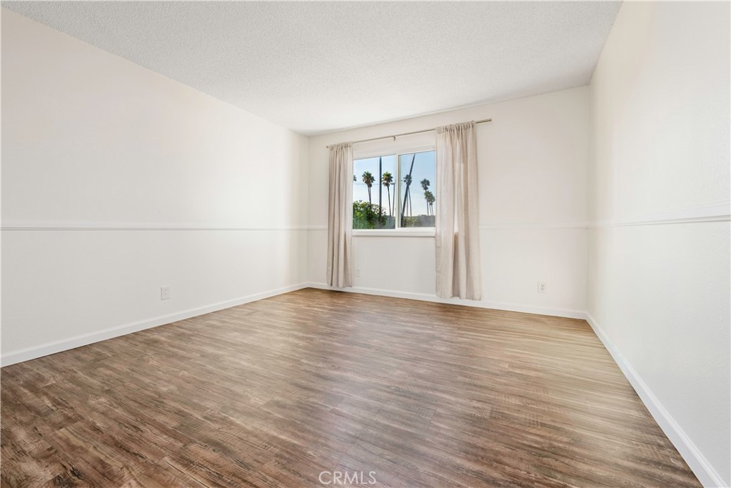 Residential Lease for rent at 16255 Pacific 106, Huntington Beach CA featuring 3 beds and 4 baths