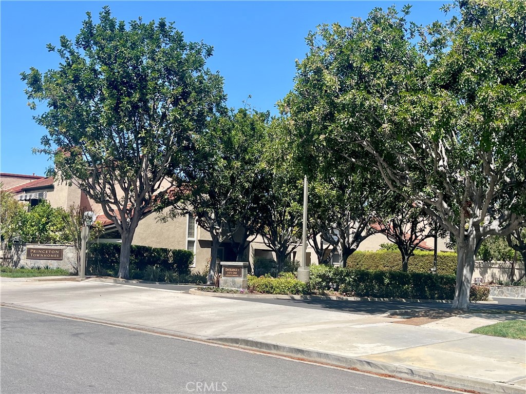 Residential Lease for rent at 9 Stanford Court 102, Irvine CA featuring 2 beds and 2 baths