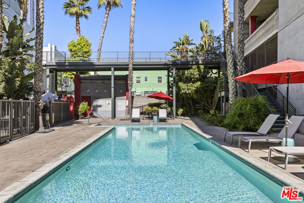 Residential for sale at 420 S San Pedro Street 231, Los Angeles CA and 1 bath