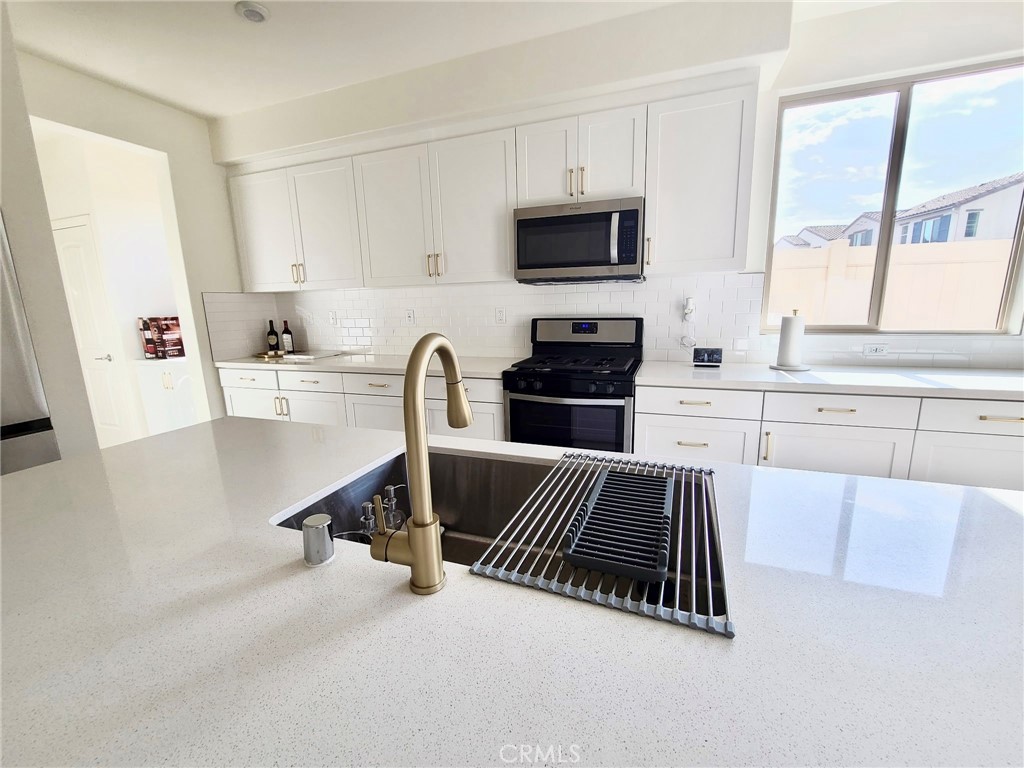 Residential Lease for rent at 1933 S Apple Tree, San Bernardino CA featuring 4 beds and 3 baths