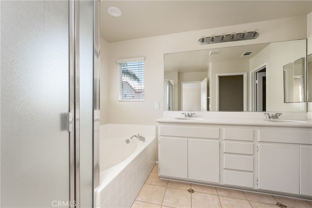 Residential Lease for rent at 17526 Orangetree, Carson, Los Angeles County CA featuring 3 beds and 3 baths