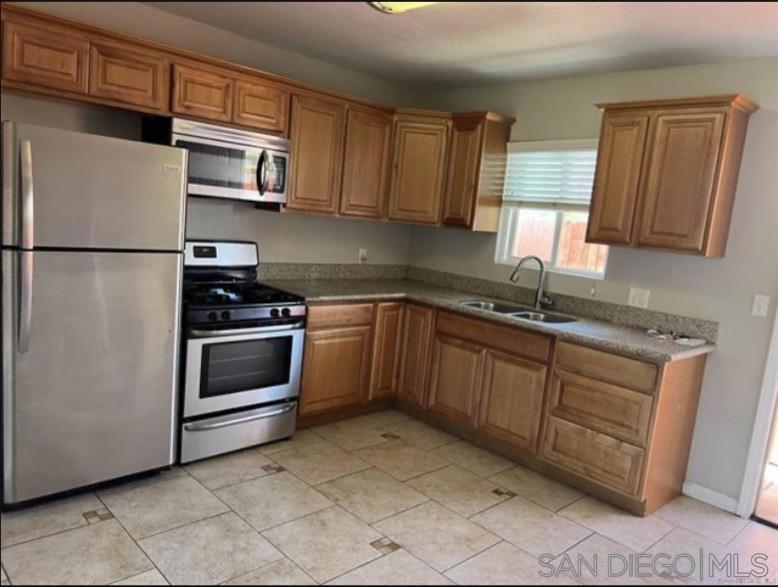 Residential Lease for rent at 574 10th St, Imperial Beach CA featuring 3 beds and 2 baths