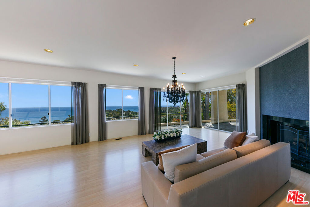 Residential Lease for rent at 28177 Rey De Copas Lane, Malibu CA featuring 4 beds and 6 baths