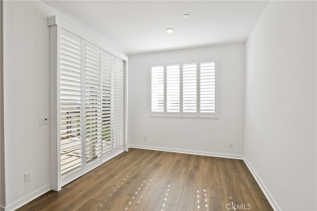 Residential Lease for rent at 960 N Tangent Privado 305, Ontario CA featuring 3 beds and 2 baths