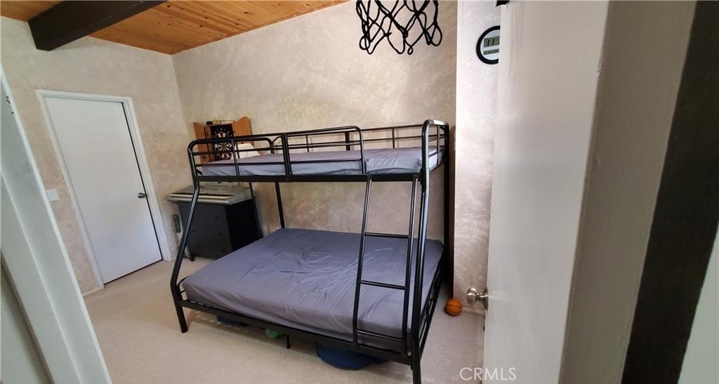 Residential Lease for rent at , Lake Arrowhead, San Bernardino CA featuring 2 beds and 2 baths