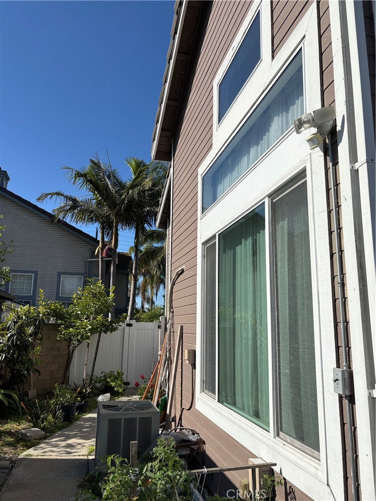 Residential Lease for rent at 820 N Justin Place, Anaheim CA featuring 5 beds and 4 baths