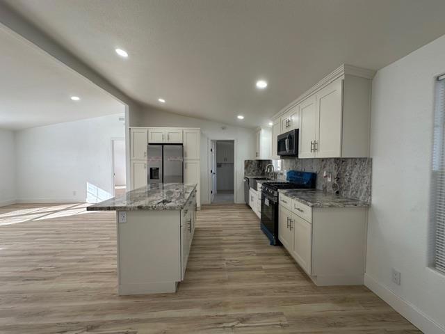 Residential Lease for rent at 117 PEARTREE Lane, Hollister, San Benito County CA featuring 4 beds and 2 baths