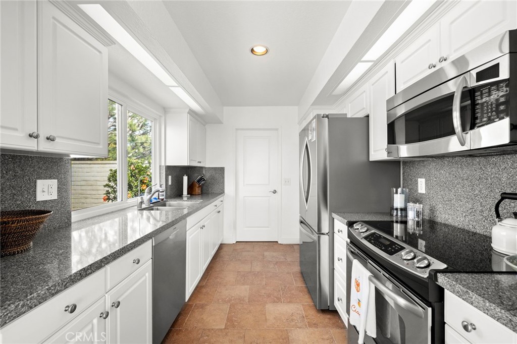 Residential Lease for rent at 33611 Flying Jib, Dana Point CA featuring 3 beds and 2 baths