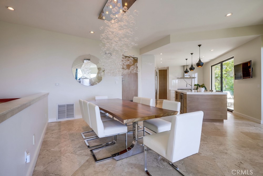 Residential Lease for rent at 1725 Del Mar, Laguna Beach CA featuring 3 beds and 4 baths