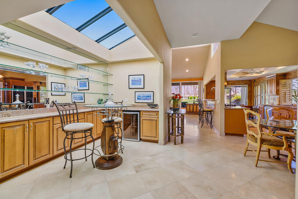 Residential Lease for rent at 68882 Calle Mula, Cathedral City CA featuring 2 beds and 2 baths