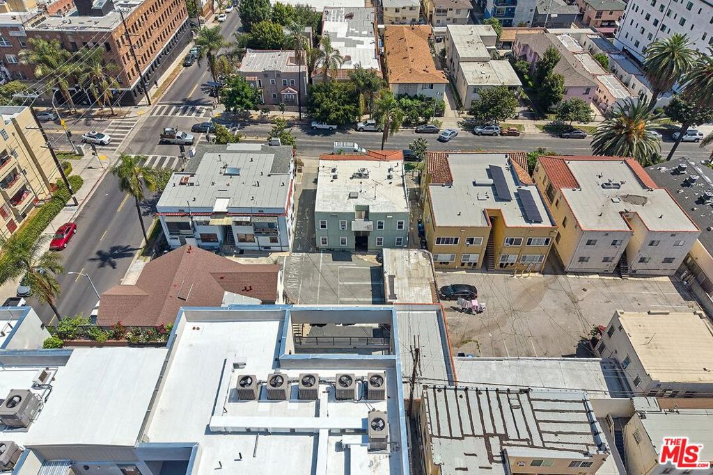 Residential Income for sale at 905 S Catalina Street, Los Angeles, CA featuring 9 beds and 9 baths
