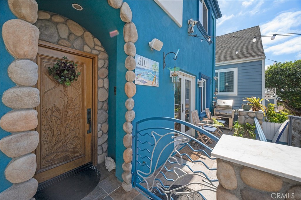 Residential Lease for rent at 310 30th, Hermosa Beach CA featuring 4 beds and 5 baths
