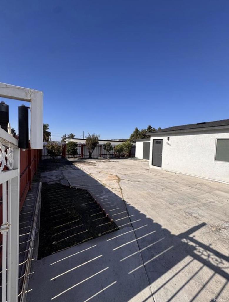 Residential Lease for rent at 1196 Del Mar Avenue, Chula Vista CA featuring 2 beds and 1 bath